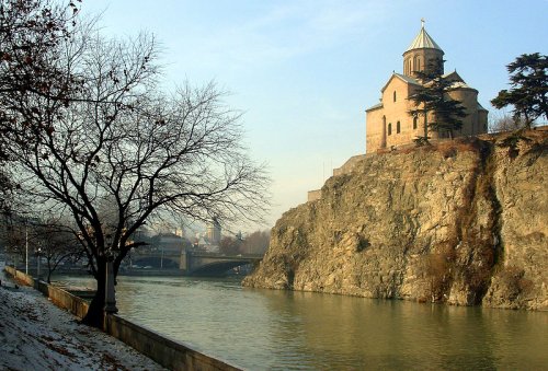 Rkinis Rigi in Old Tbilisi image Wikimedia